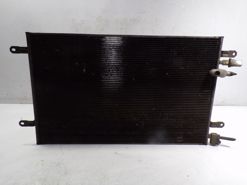 Recambio de condensador aire acondicionado para audi a6 berlina (4f2) 3.0 v6 24v tdi referencia OEM IAM 4F0260403P  