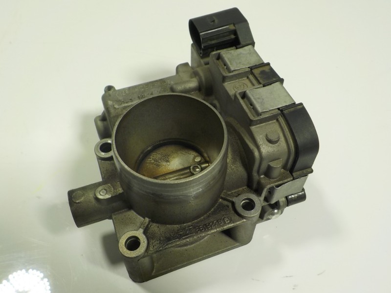 Recambio de caja mariposa para fiat panda (319) 1.2 cat referencia OEM IAM 71795469 5519278B 