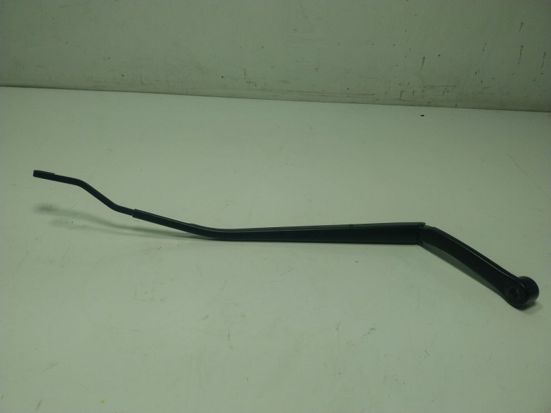 Recambio de brazo limpia delantero derecho para suzuki vitara (ly) 1.6 (apk 416) referencia OEM IAM  0316698A 