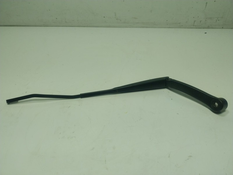 Recambio de brazo limpia delantero izquierdo para suzuki vitara (ly) 1.6 (apk 416) referencia OEM IAM  0316G97A 