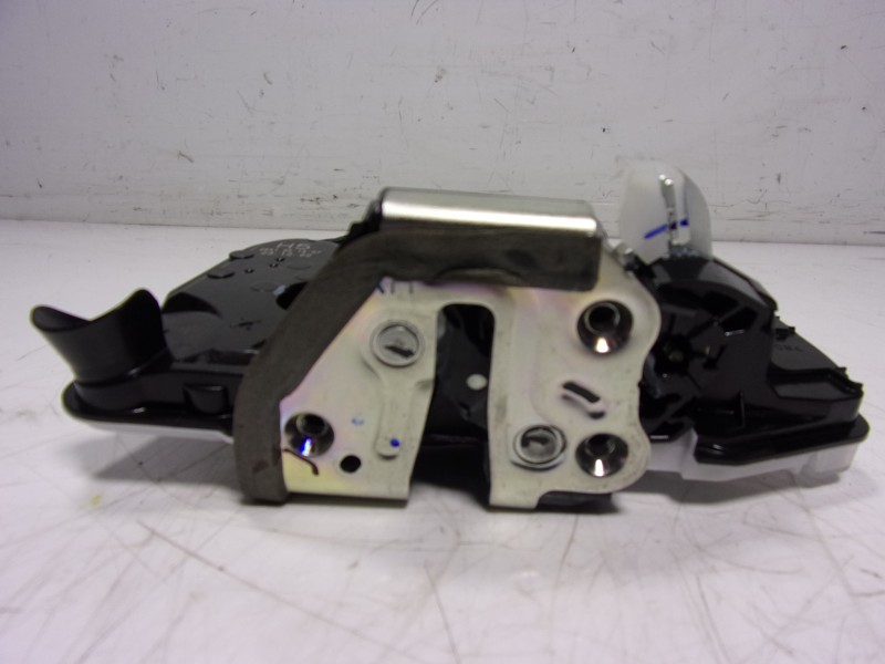 Recambio de cerradura puerta delantera derecha para toyota hilux (3b/3c/3d) gr sport referencia OEM IAM 6903002480  