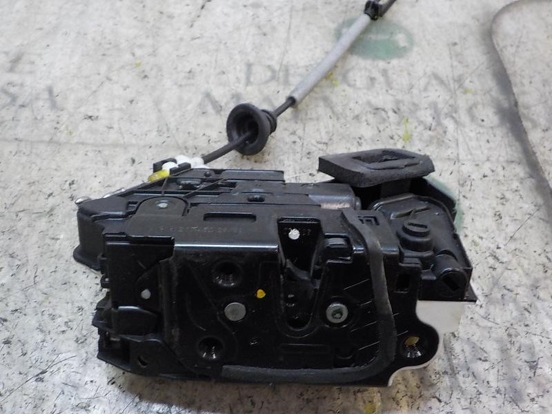 Recambio de cerradura puerta trasera derecha para volkswagen polo (6r1) advance referencia OEM IAM 5K4839016F  