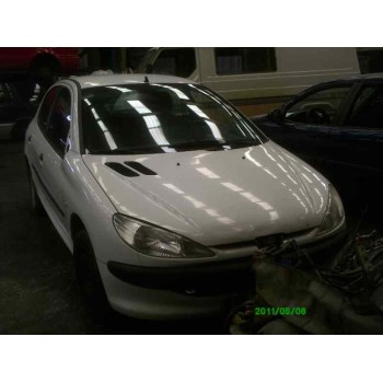 PEUGEOT 206 BERLINA