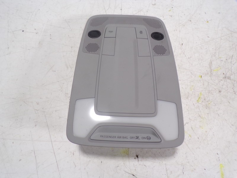 Recambio de piloto interior para audi a1 sportback (gba) 1.0 tfsi referencia OEM IAM 81A947135EBC5  