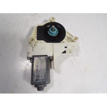 MOTOR ELEVALUNAS DELANTERO DERECHO 8K0959802B 8K0959802B 919807201