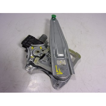 ELEVALUNAS TRASERO DERECHO 698030K120 698300K200A 857200K270