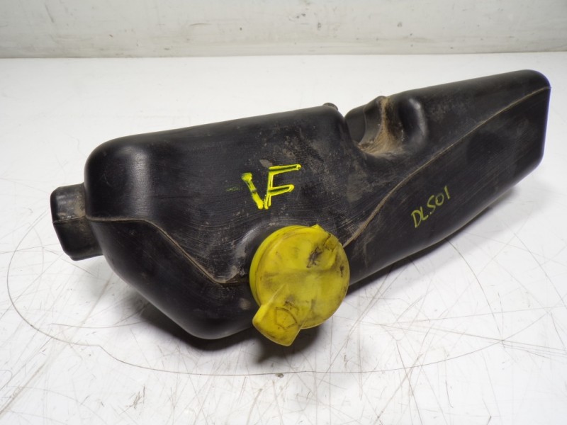 Recambio de deposito limpia para dacia duster ii comfort referencia OEM IAM 289101168R 289107187R 