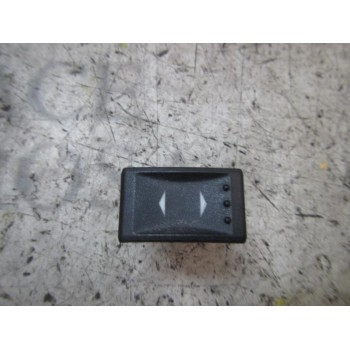 MANDO ELEVALUNAS DELANTERO DERECHO 