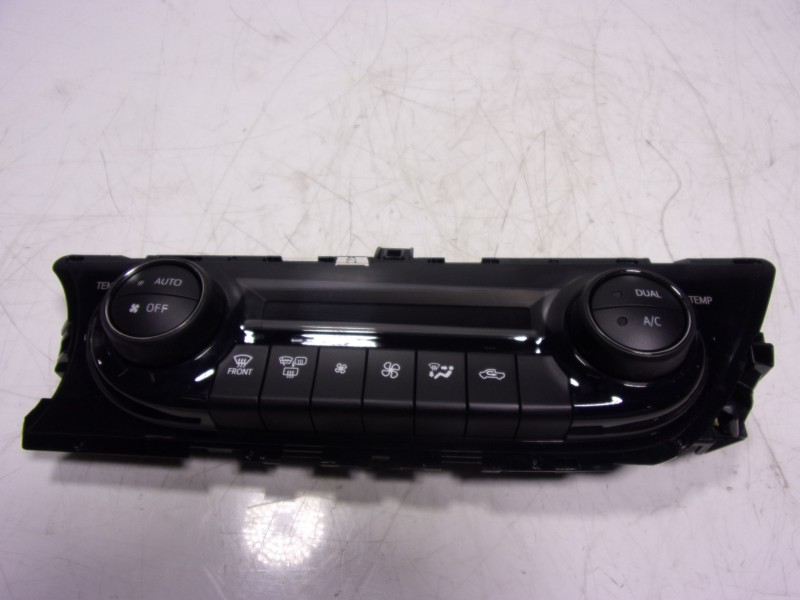 Recambio de mando climatizador para toyota hilux (3b/3c/3d) gr sport referencia OEM IAM 559000KQ40C0 559000KQ40 