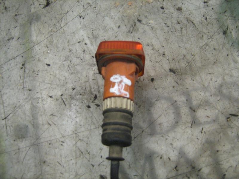 Recambio de piloto lateral izquierdo para ford orion 1.6 16v cat referencia OEM IAM   