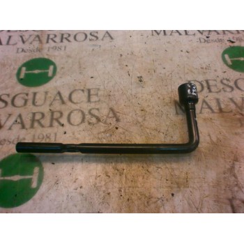 LLAVE RUEDA 