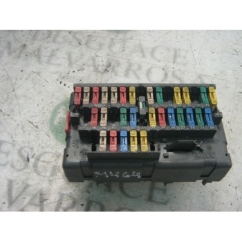 CAJA RELES / FUSIBLES 