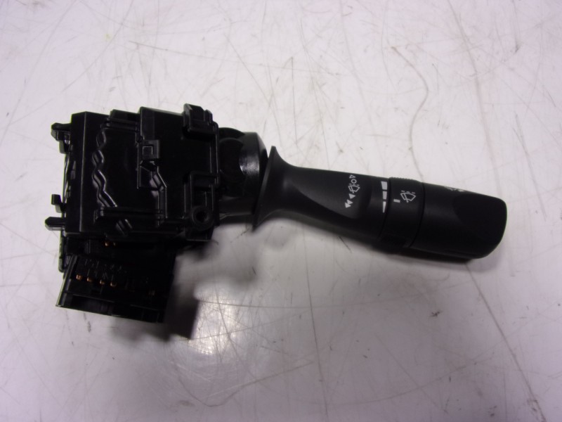 Recambio de mando limpia para toyota hilux (3b/3c/3d) gr sport referencia OEM IAM 8465206260 0626017F816 