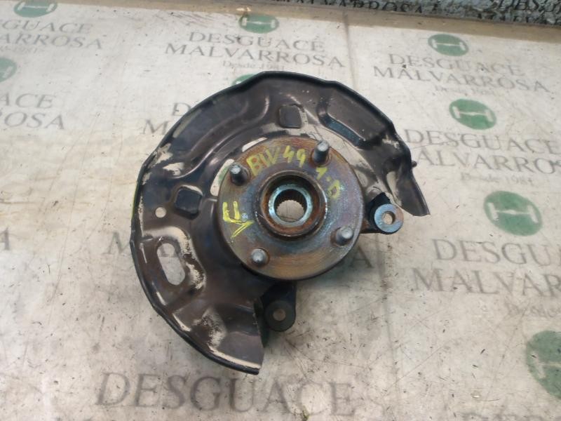 Recambio de mangueta delantera derecha para toyota iq 2 referencia OEM IAM 43211  
