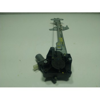 ELEVALUNAS DELANTERO DERECHO 