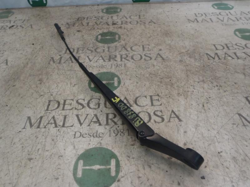 Recambio de brazo limpia delantero derecho para opel zafira b enjoy referencia OEM IAM   