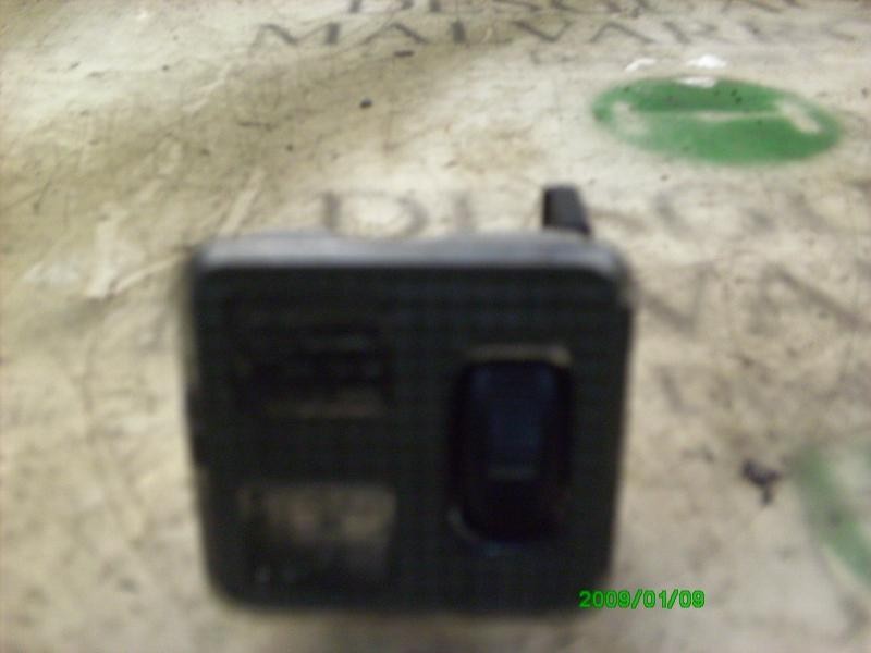 Recambio de piloto interior para citroën xsara berlina 1.6i 16v exclusive referencia OEM IAM   