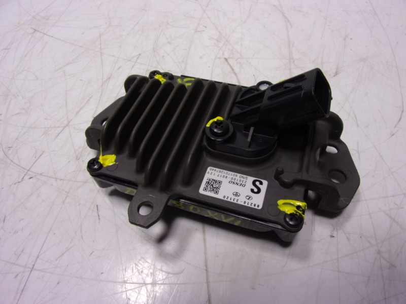 Recambio de modulo electronico para toyota hilux (3b/3c/3d) gr sport referencia OEM IAM 8821033120 8821033120 
