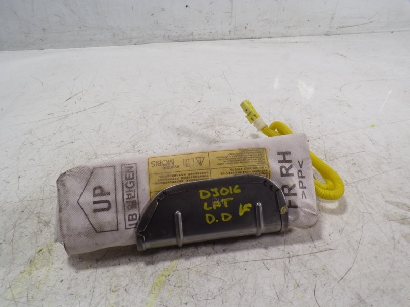 Recambio de airbag lateral derecho para hyundai i20 1.0 tgdi cat referencia OEM IAM 88920C7000 0499P1000033 0499P1000033