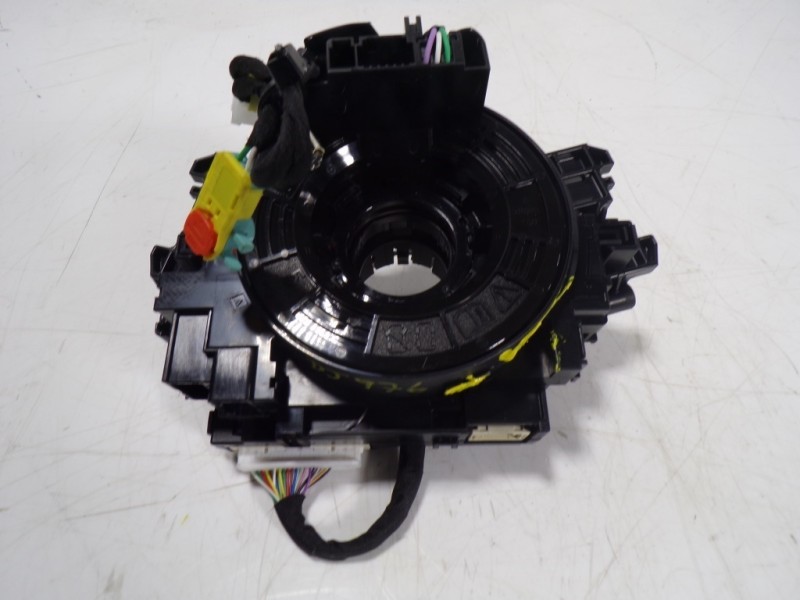 Recambio de anillo airbag para toyota rav4 hybrid fwd referencia OEM IAM 8430812020 9D5U140855 