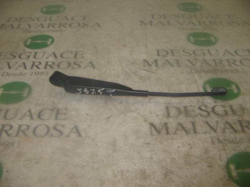 Recambio de brazo limpia trasero para citroën saxo 1.5 d image referencia OEM IAM   