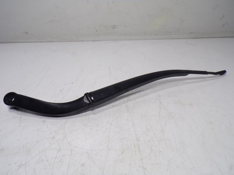 Recambio de brazo limpia delantero izquierdo para toyota rav4 hybrid fwd referencia OEM IAM 8522142220  