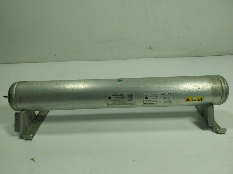 Recambio de deposito suspension para maserati levante 3.0 v6 twinturbo cat referencia OEM IAM  6700375210 