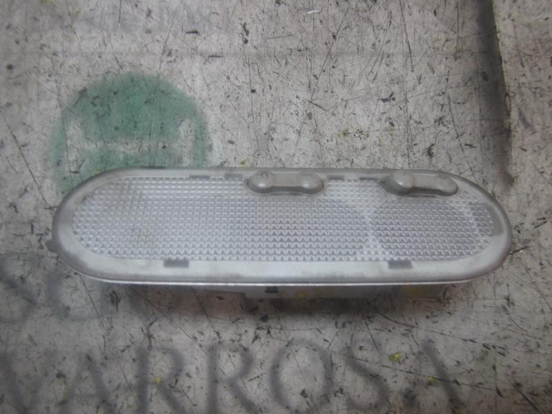 Recambio de piloto interior para dacia logan laureate referencia OEM IAM 8200073231  