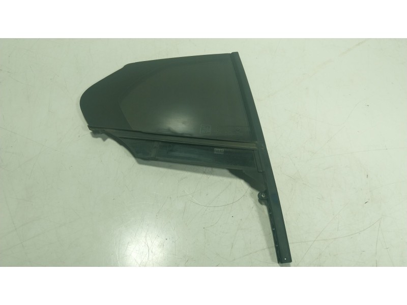 Recambio de cristal custodia trasero derecho para bmw 1 (f40) 118 d referencia OEM IAM 51357452414  