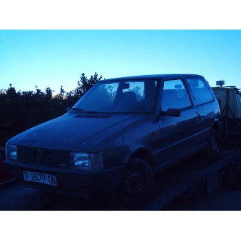 FIAT UNO (146)