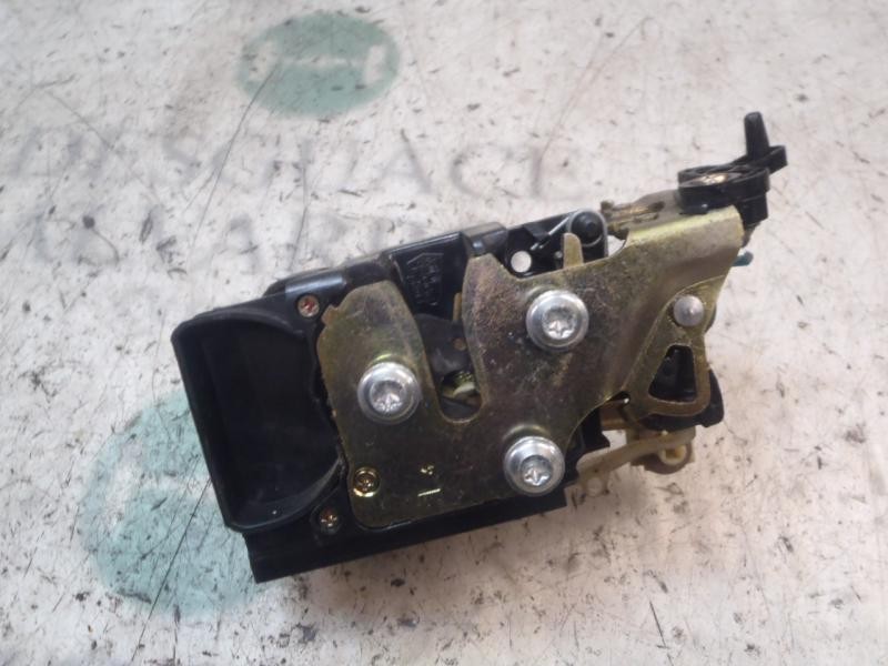 Recambio de cerradura puerta trasera izquierda para chevrolet nubira berlina se referencia OEM IAM 96260995  