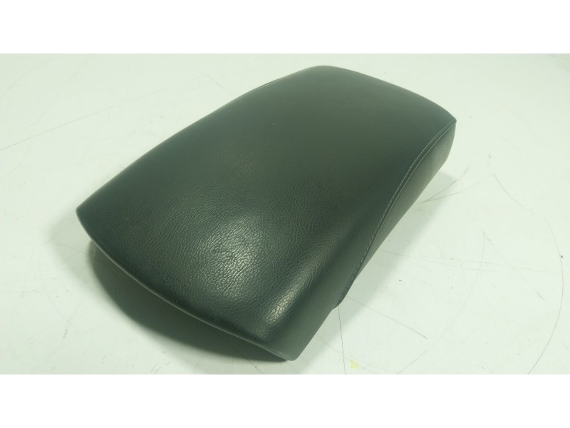 Recambio de apoyabrazos central para nissan x-trail iii (t32_, t32r, t32rr) 1.6 dci (t32) referencia OEM IAM 969204CE3A  