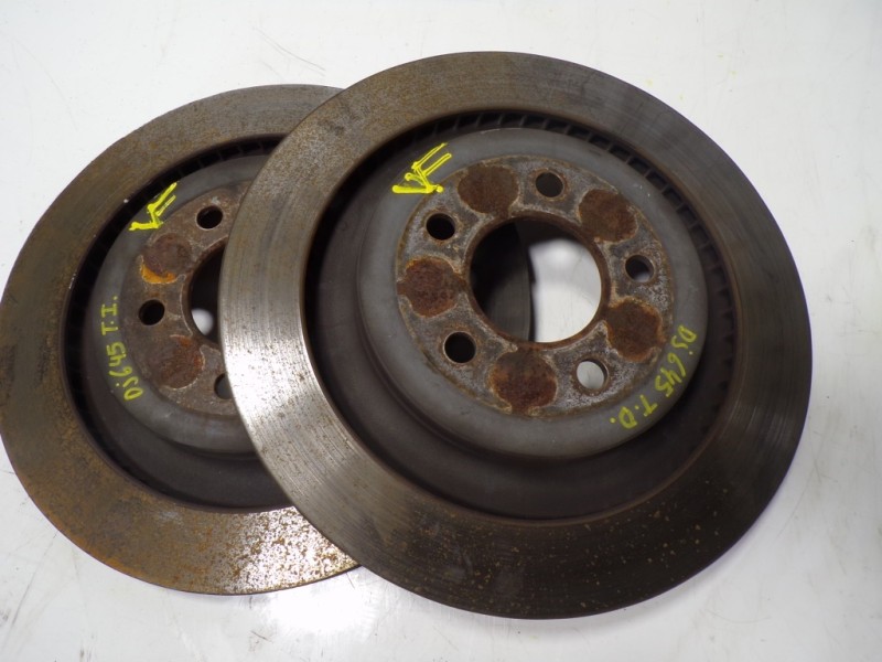 Recambio de disco freno trasero para ford mustang 2.3 ecoboost cat referencia OEM IAM 2380630  