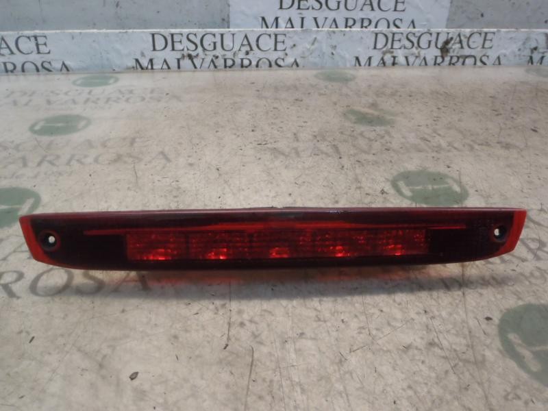 Recambio de piloto trasero central para ford focus berlina (cap) trend referencia OEM IAM   