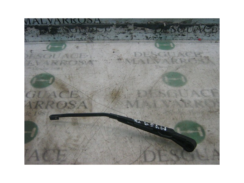 Recambio de brazo limpia trasero para hyundai accent (lc) gls referencia OEM IAM 9881025000  