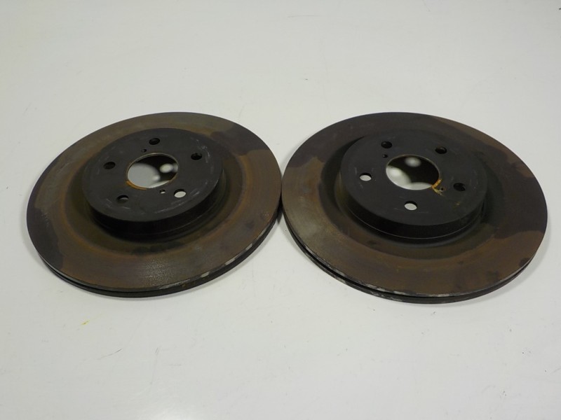 Recambio de disco freno trasero para toyota rav4 hybrid fwd referencia OEM IAM 4243142080  