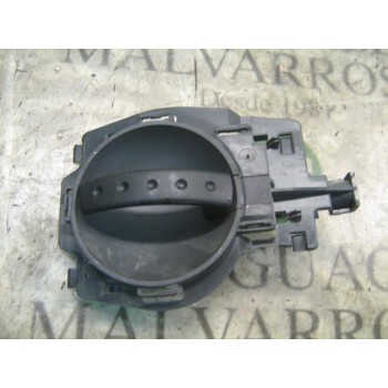 MANETA INTERIOR DELANTERA DERECHA 