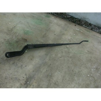 BRAZO LIMPIA DELANTERO IZQUIERDO 