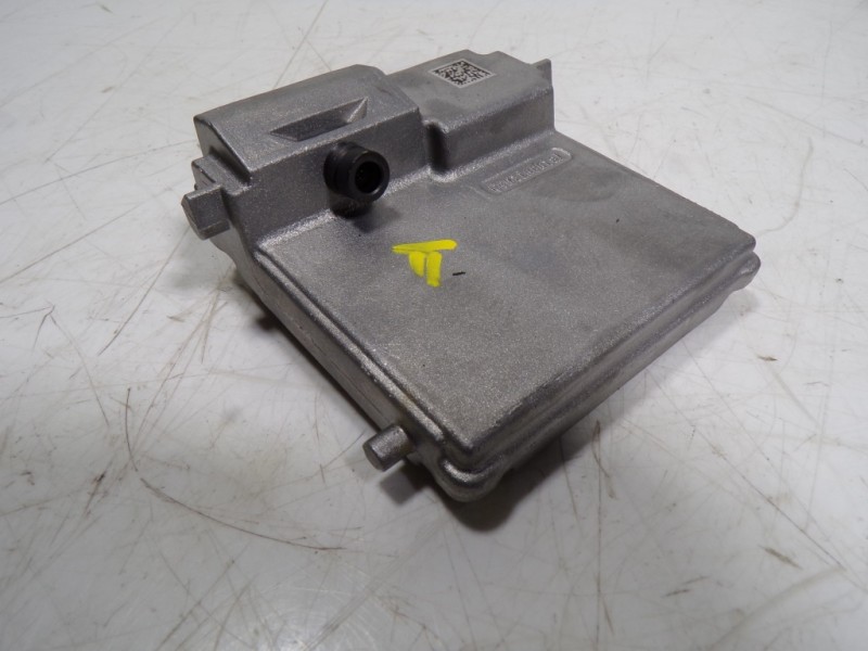 Recambio de modulo electronico para toyota yaris cross 1.5 vvti 16 v 55 kw referencia OEM IAM 8646C0D010 8646C0D010 