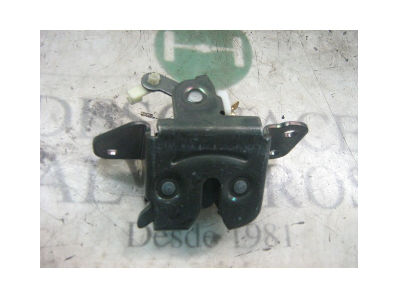 Recambio de cerradura maletero / porton para hyundai accent (lc) gls referencia OEM IAM 8173025000  