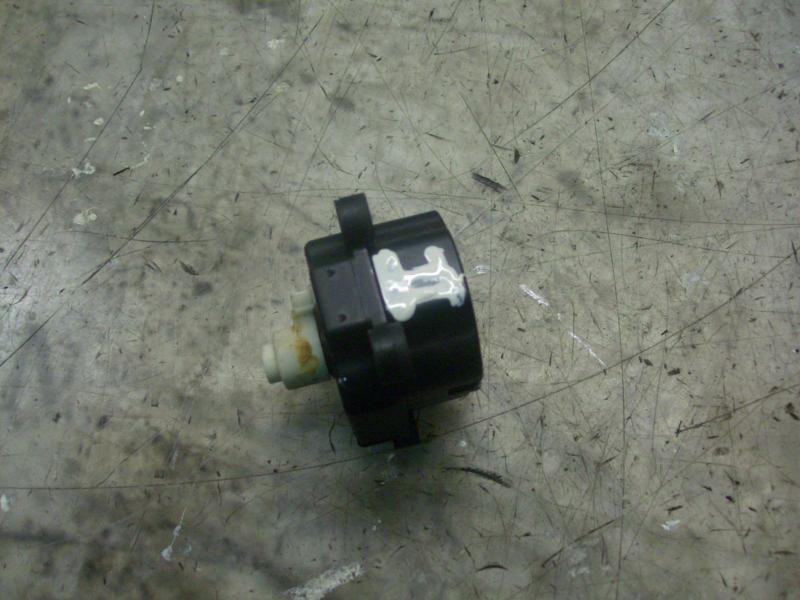 Recambio de motor apertura trampillas climatizador para ford fiesta (cbk) ghia referencia OEM IAM   