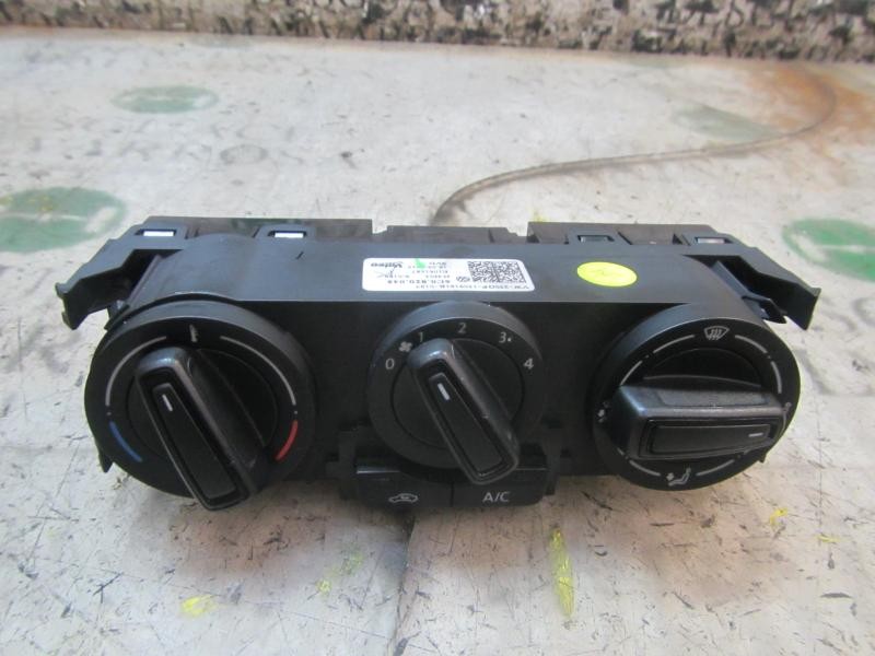 Recambio de mando calefaccion / aire acondicionado para volkswagen polo (6c1) 1.4 tdi referencia OEM IAM 6C0820045 6C0820045 