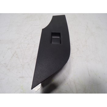 MANDO ELEVALUNAS TRASERO DERECHO 8481012110 3361F15 