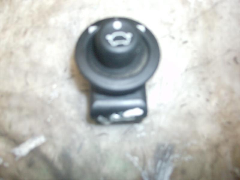 Recambio de mando retrovisor para ford fiesta (cbk) ghia referencia OEM IAM   