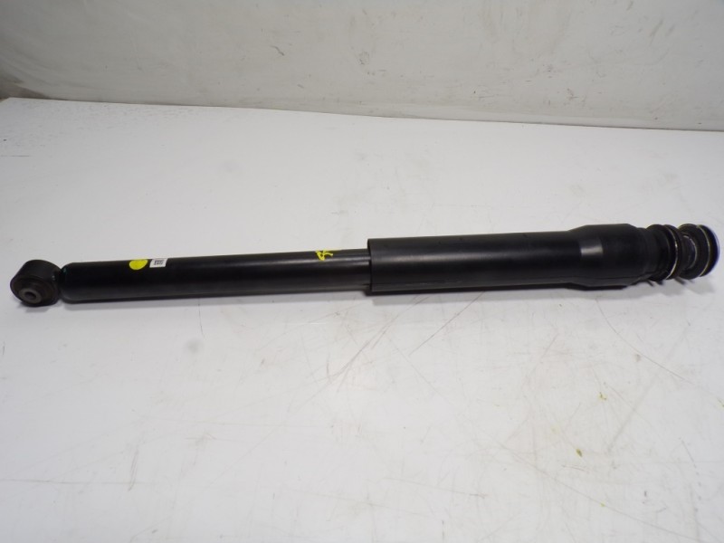 Recambio de amortiguador trasero izquierdo para toyota yaris 1.5 vvti hev referencia OEM IAM 48530K0090 48530K0090 03031000818
