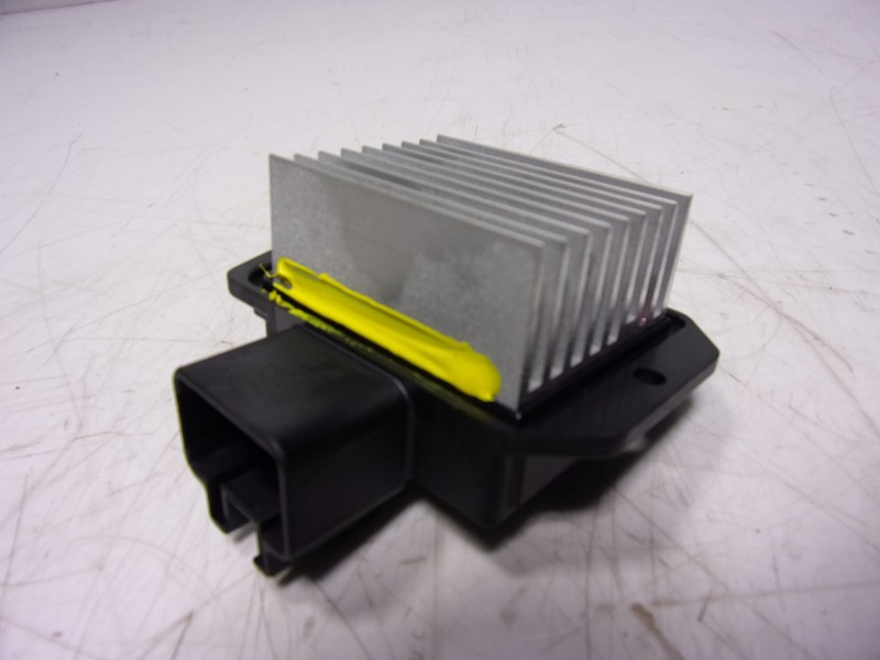 Recambio de resistencia calefaccion para toyota hilux (3b/3c/3d) gr sport referencia OEM IAM 871650K060 4993002250 