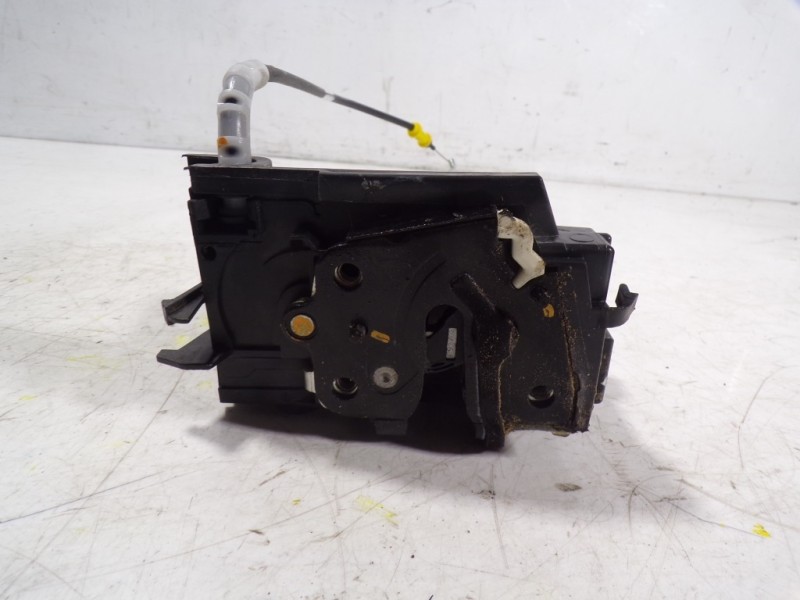 Recambio de cerradura puerta trasera izquierda para peugeot 308 1.5 hdi referencia OEM IAM 9826126080 9826126080 