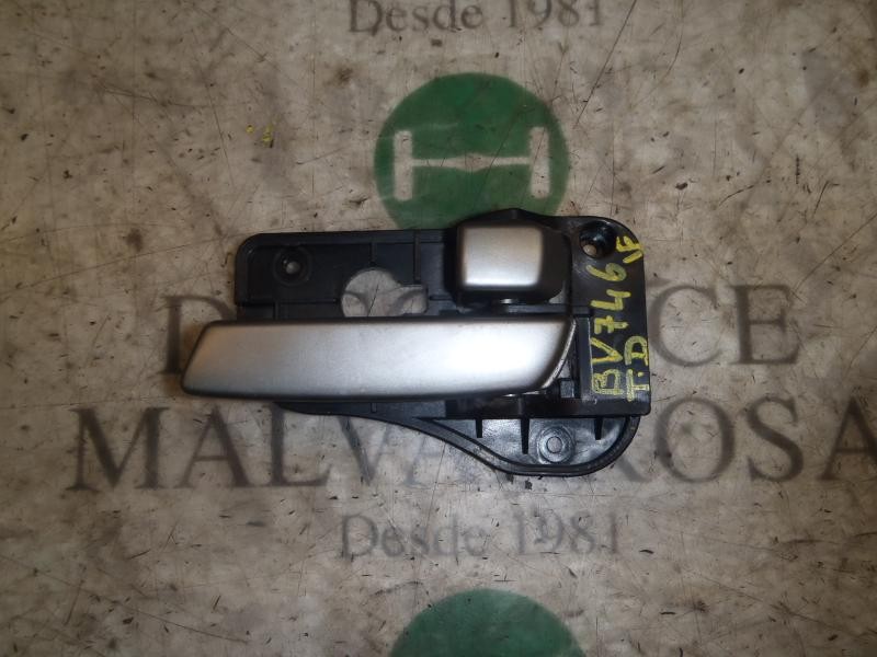 Recambio de maneta interior trasera derecha para kia carens (un) emotion referencia OEM IAM 826201D020  