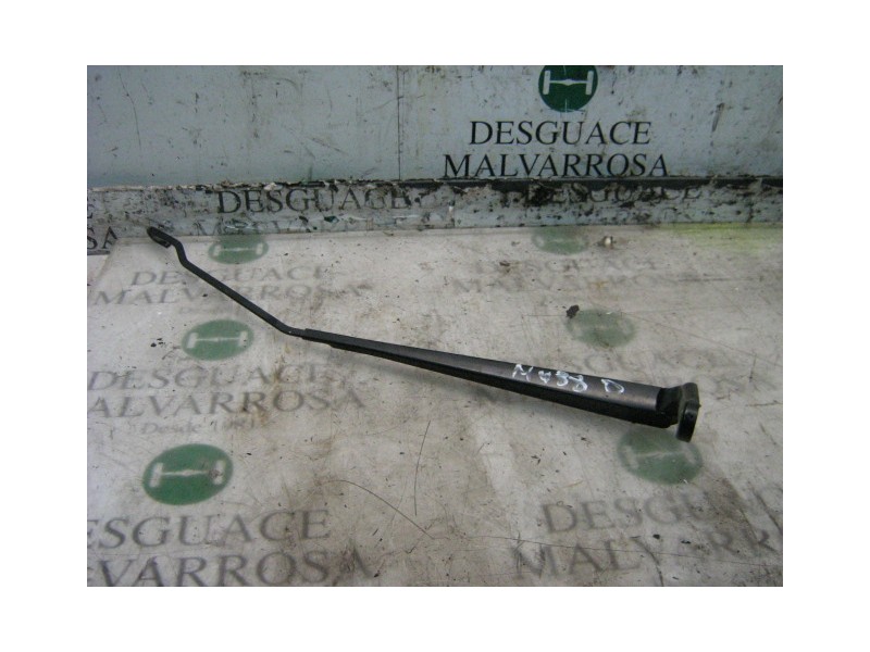 Recambio de brazo limpia delantero derecho para peugeot 206 berlina xr referencia OEM IAM   