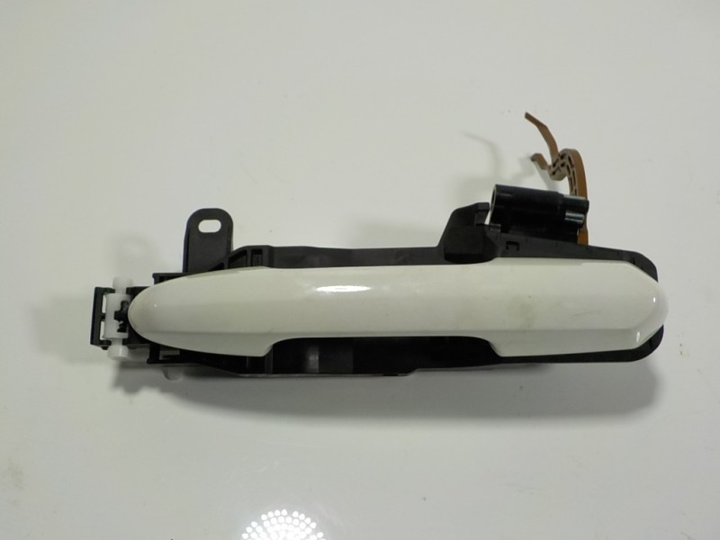 Recambio de maneta exterior trasera izquierda para toyota rav4 hybrid fwd referencia OEM IAM 6920442060  6921142080A0